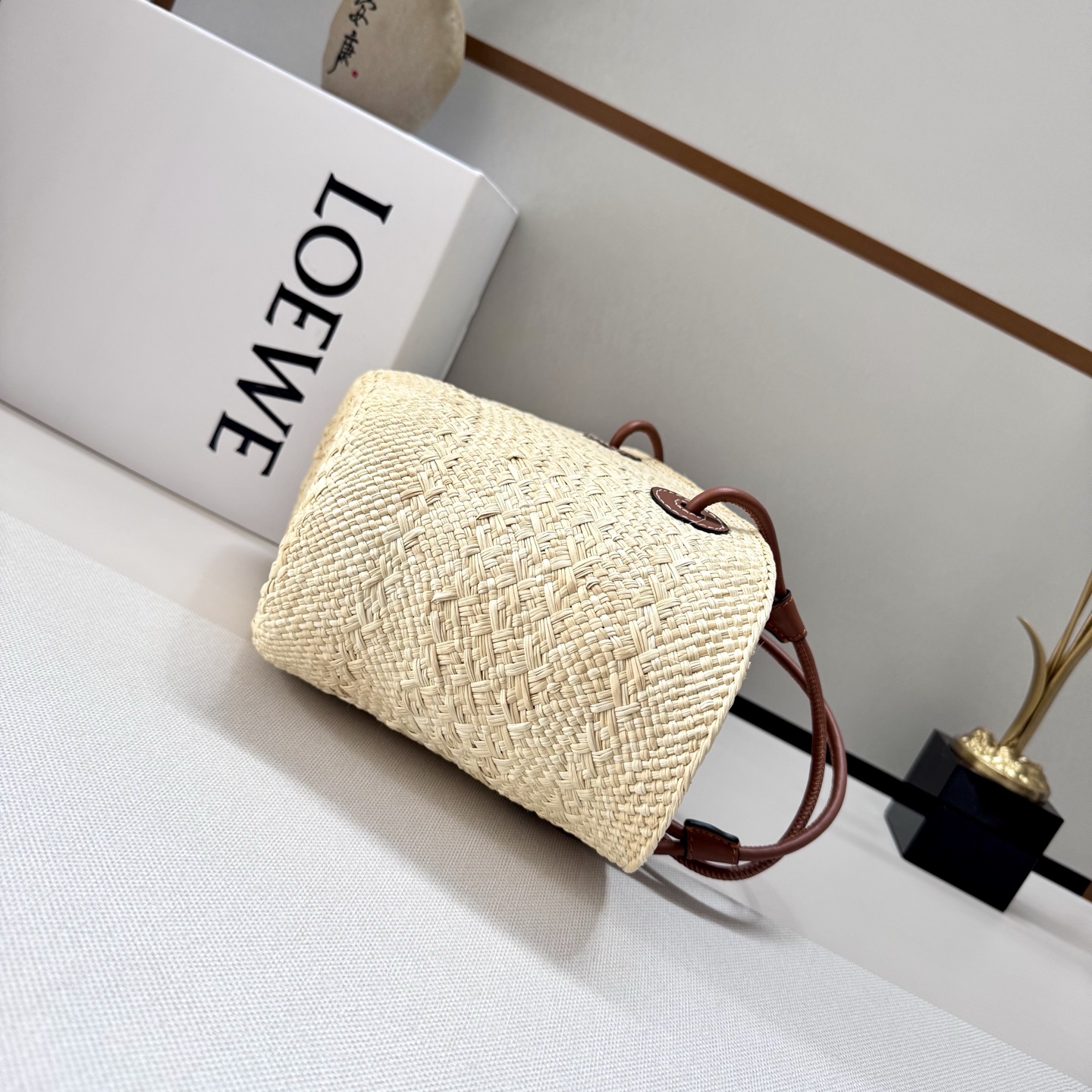 LO℮w℮🆕（高版本）进口原材料 肩带全部升级🧺伊拉卡棕榈纤维和牛皮革 Anagram Basket 手