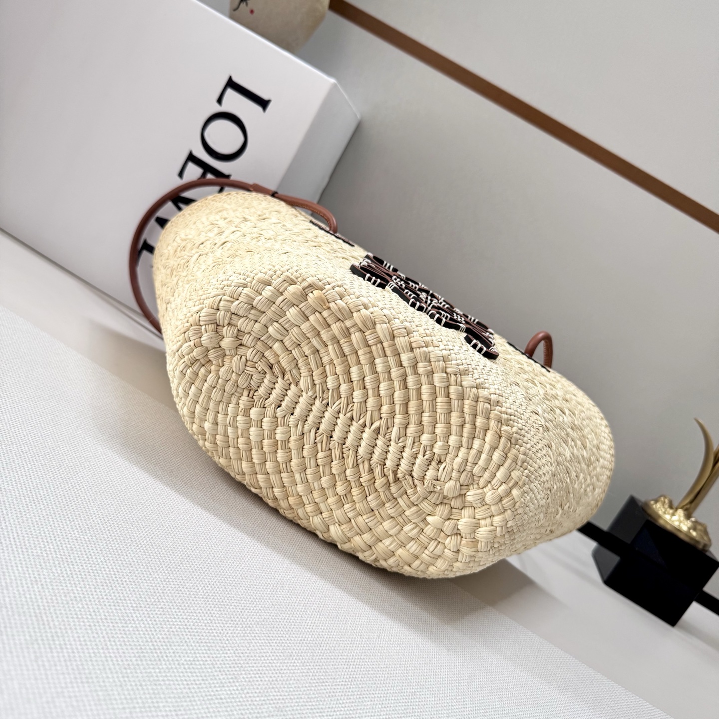 LO℮w℮🆕（高版本）进口原材料 肩带全部升级🧺伊拉卡棕榈纤维和牛皮革 Anagram Basket 手