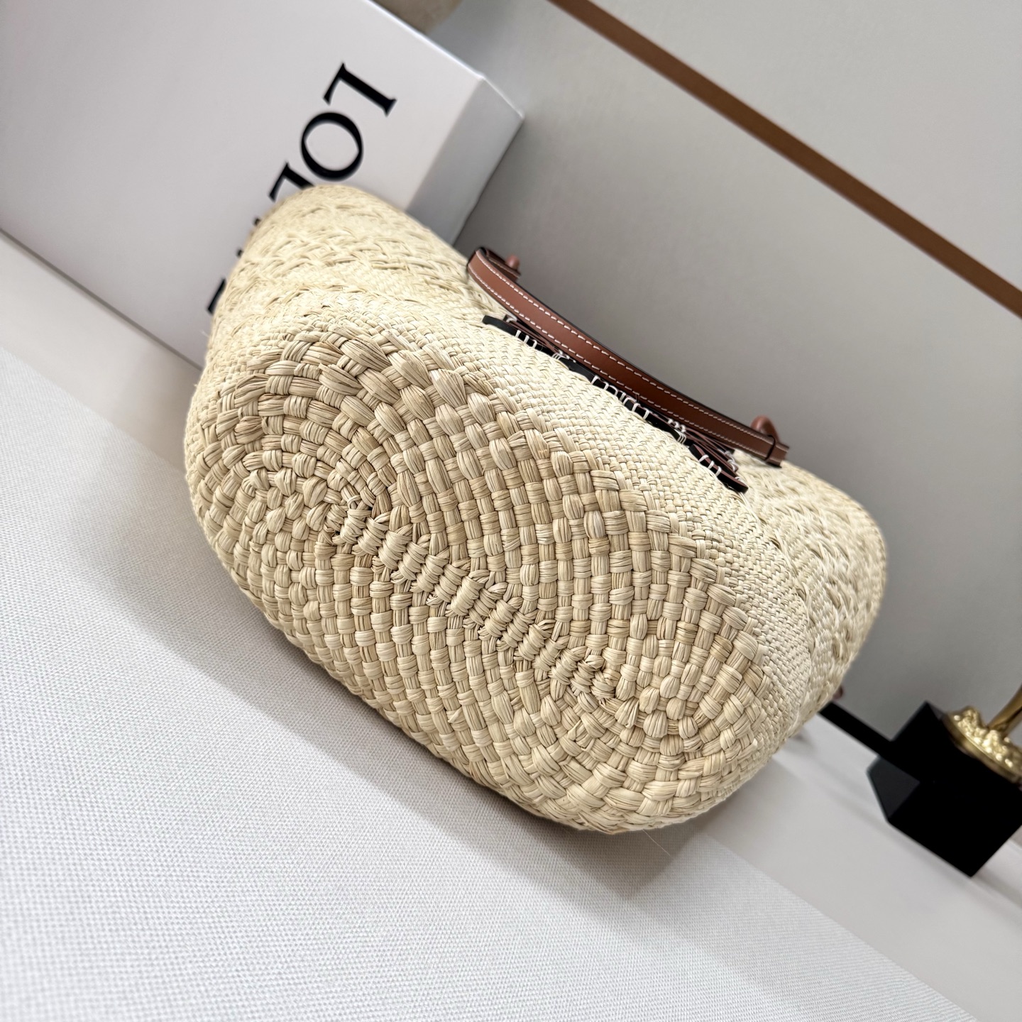 LO℮w℮🆕（高版本）进口原材料 肩带全部升级🧺伊拉卡棕榈纤维和牛皮革 Anagram Basket 手