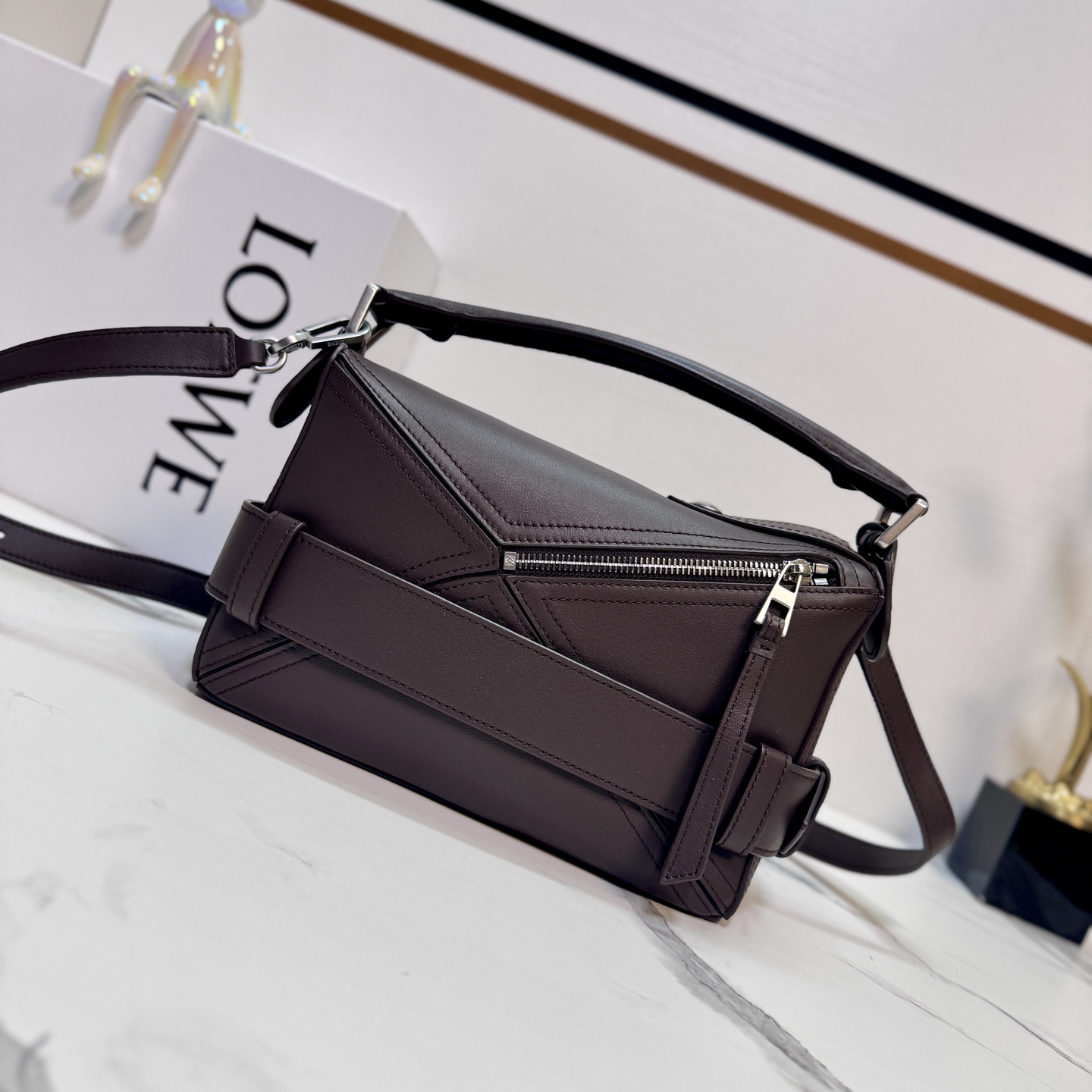 罗家🌟新款 🆕机车包 小号亮面牛皮革 Puzzle Biker 手袋Puzzle 以别具一格的几何线条勾