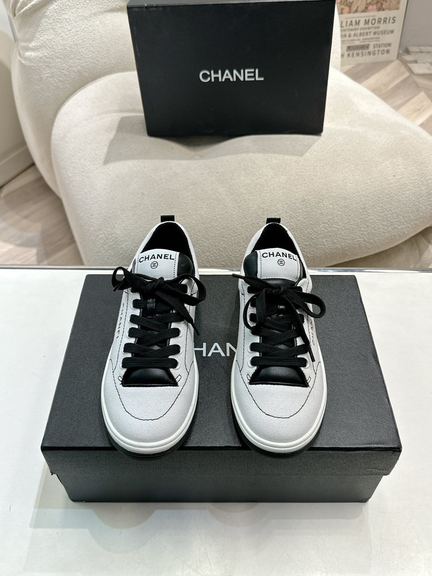 Chanel 25C nuevos zapatos deportivos y casuales, zapatos blancos versátiles, no puedes equivocarte con los estilos. Los…