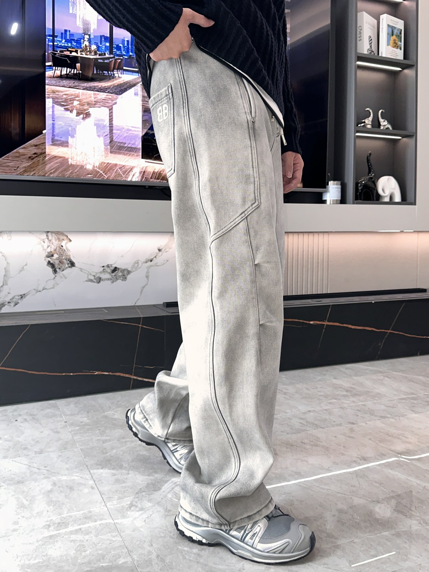 · 巴黎世家 2025秋冬最新系列男士加厚休闲裤！内里加绒，非常保暖，北方的宝子们赶紧备上！采用客供弹力