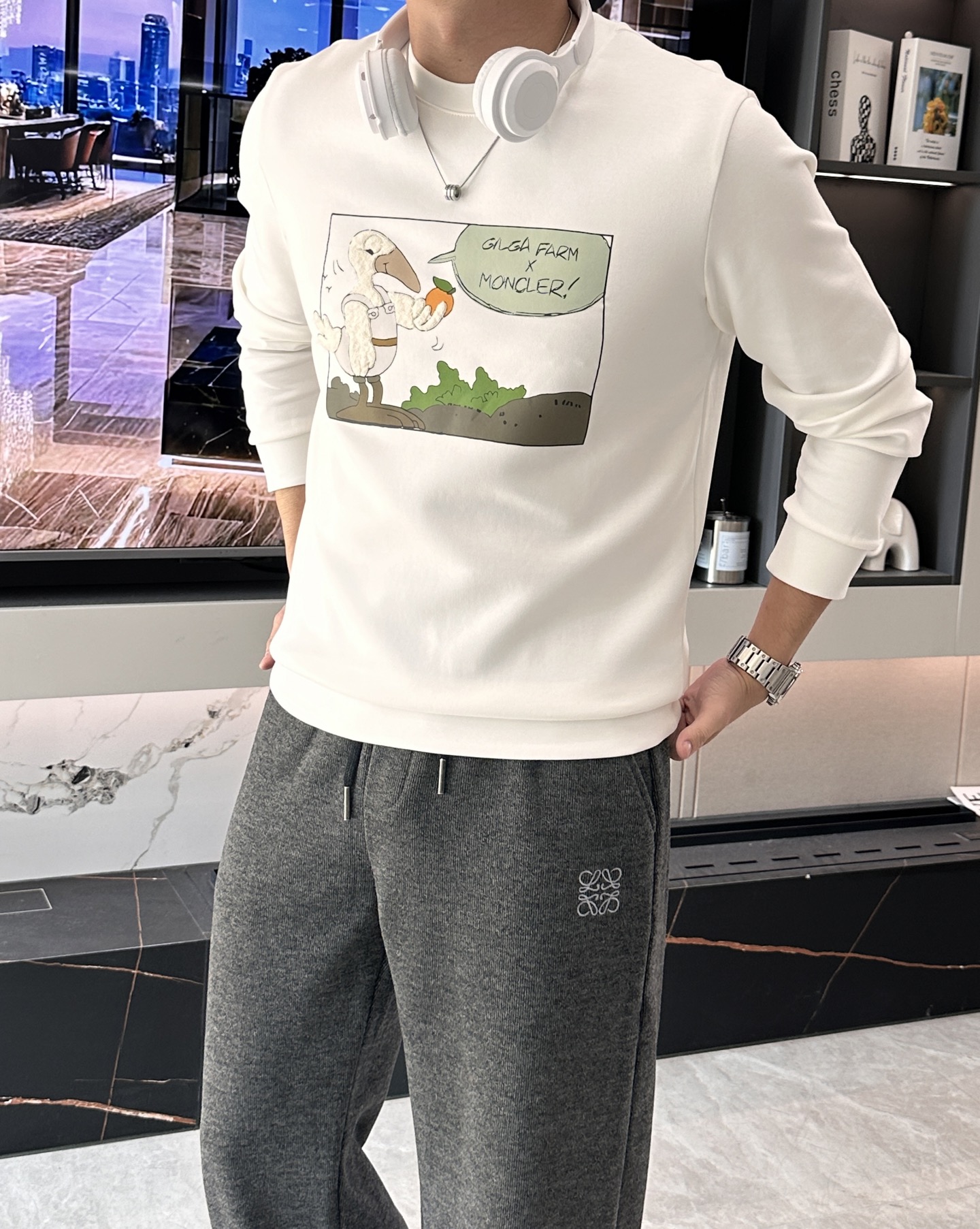 蒙口 2025秋冬新款长袖，定制面料，独特工艺logo，舒适性与透气性兼优，柔软抗皱弹性和垂性极佳，无论