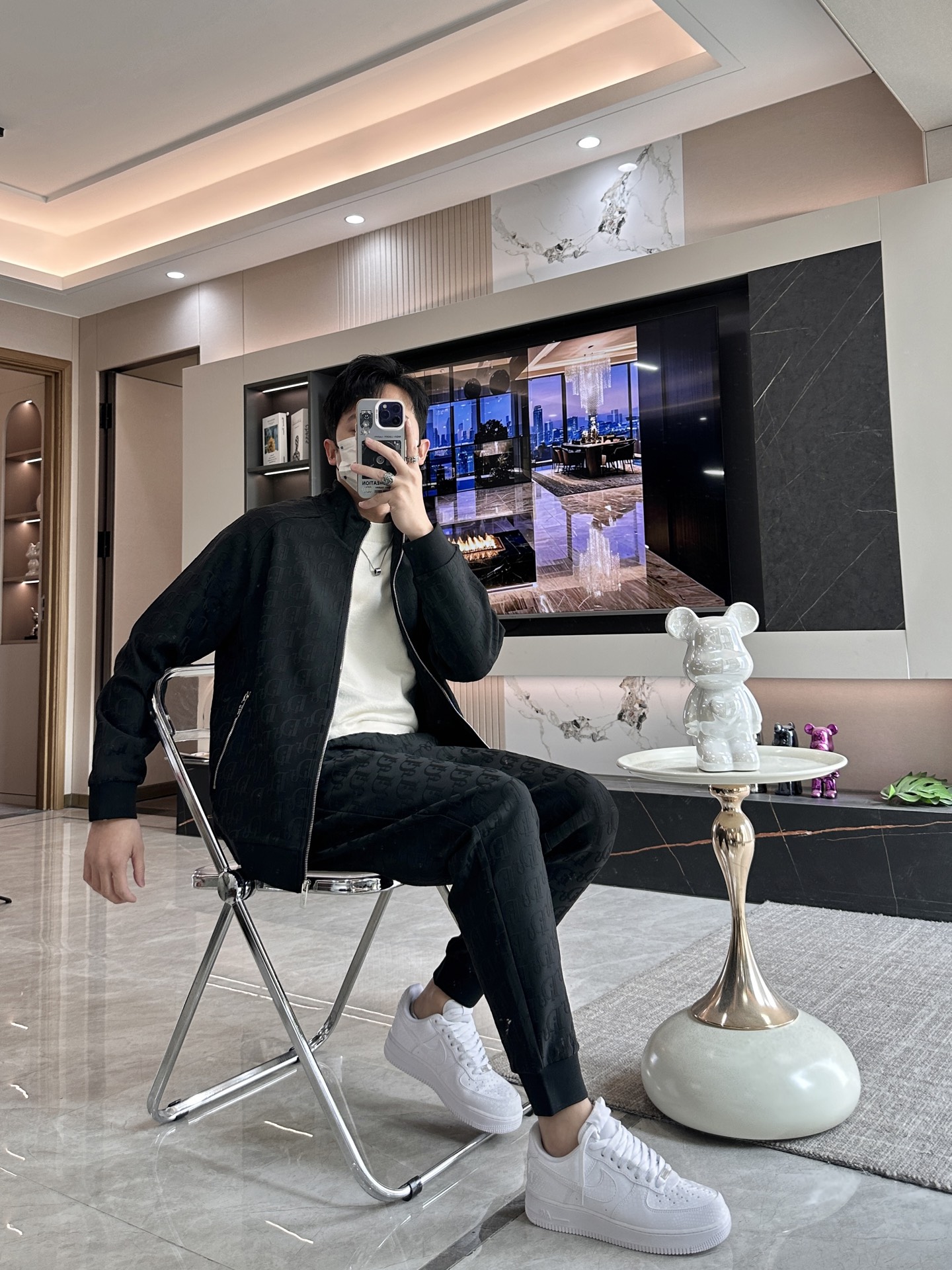 NO:647622,Dior's hot-selling suit is coming. Focus on the original version of the official website. The 2025 new hot-selling cardigan and sweatshirt suit. The original item is carefully crafted by top designers to provide a fitting and perfect upper body effect. All-natural high-quality Tencel Roman cotton, close-fitting comfort, noble and elegant!  Original hardware embodies elegance and nobility!  Counter sizes M-3XL (up to 190 pounds), dior, hoodie, sweatshirts, alexander wang19860909Dior 爆款套装来袭 专注官网原版 2025全新爆款开衫卫衣套装 原单狠货倾注顶级设计师的精心之作 就为一个贴合、完美的上身效果 全天然优质天丝罗马棉,贴身的舒适感 高贵典雅！原厂五金无不彰显优雅高贵气质！专柜尺码M-3XL（最大穿到190斤）,,dior,hoodie,sweatshirts,alexander wang,Men's clothing