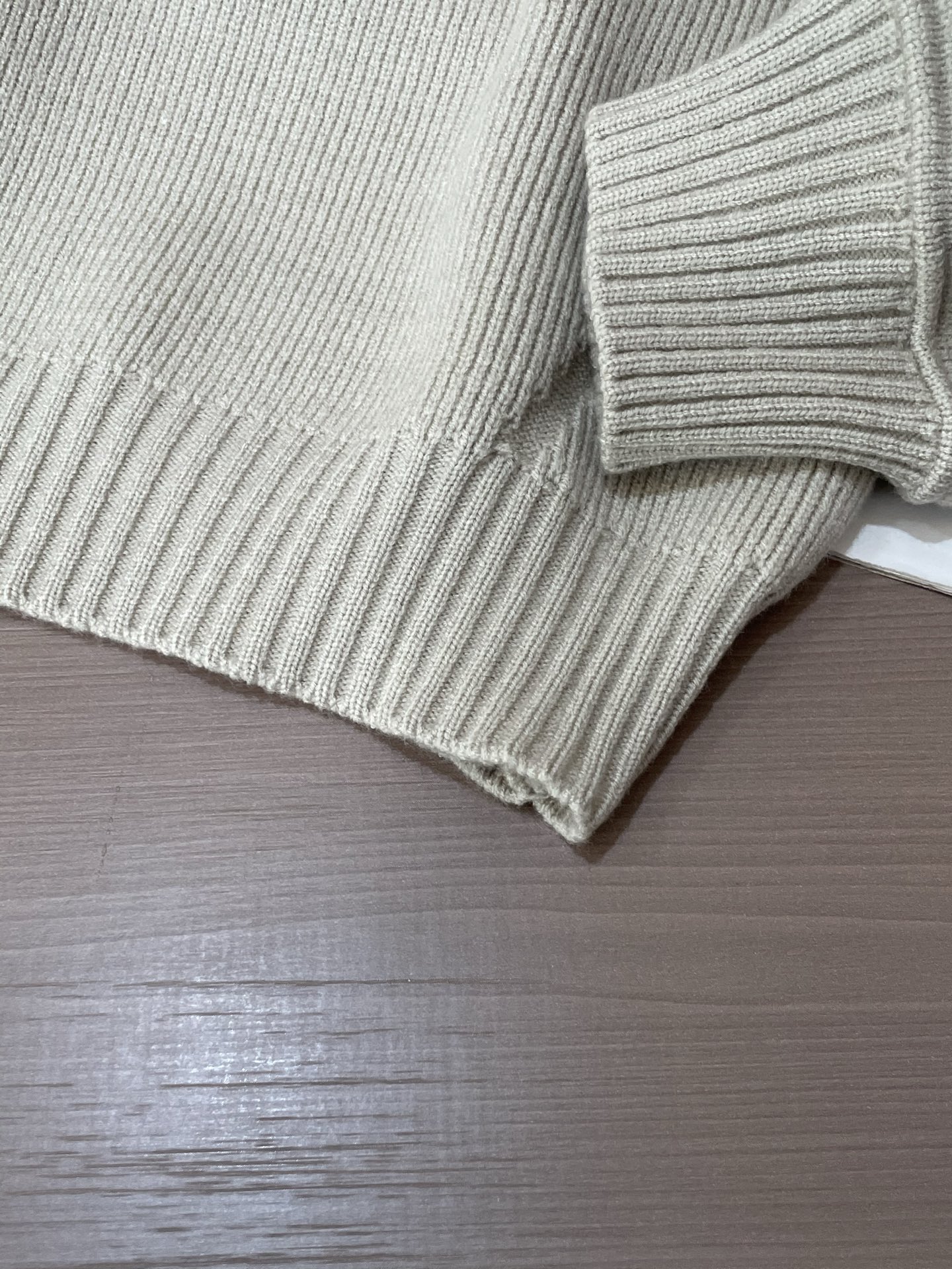 TB 2025秋冬，渠道的精品狠货！！！今年最好看的休闲羊毛衣闭眼入！甄选新西兰进口羊毛混纺面料满足各种