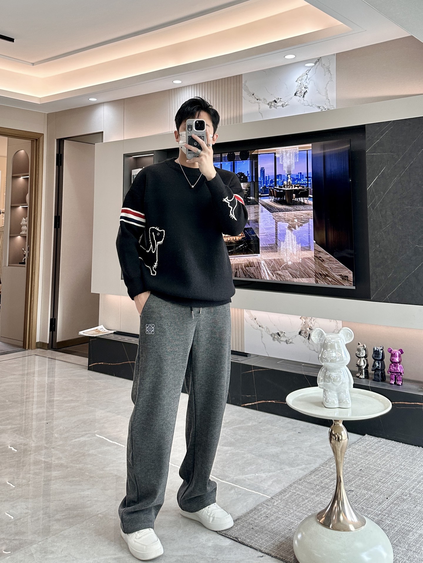 · TB 重磅推荐！2025aw秋冬新款 专柜同步 时尚经典基础款针织衫 秋冬必备款 采用针织衫加厚毛衣