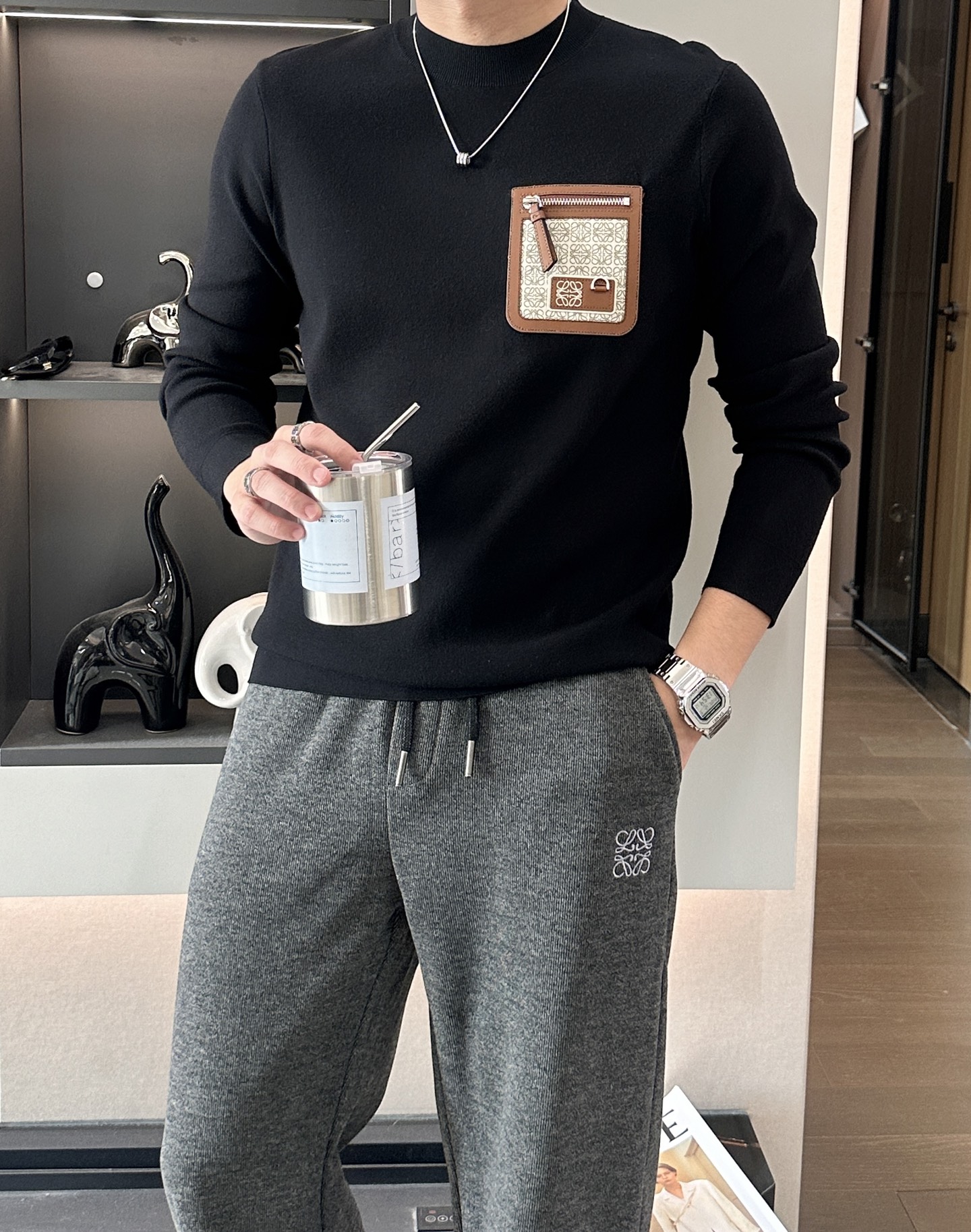 · Loewe 重磅推荐！2025aw秋冬新款 专柜同步 时尚经典基础款针织衫 秋冬必备款 采用针织衫加