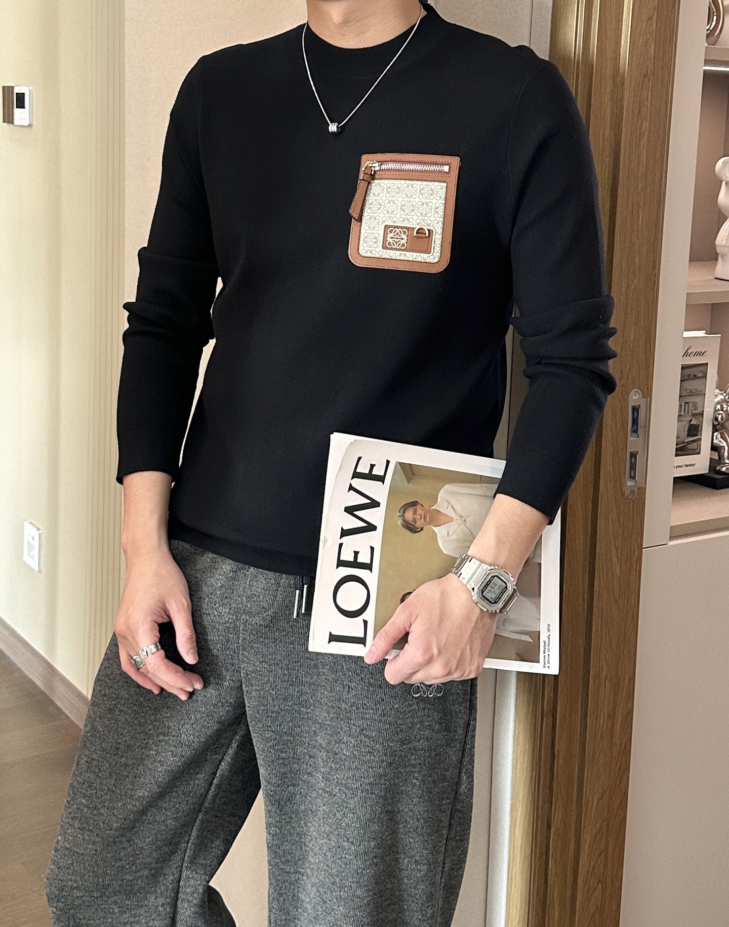 · Loewe 重磅推荐！2025aw秋冬新款 专柜同步 时尚经典基础款针织衫 秋冬必备款 采用针织衫加