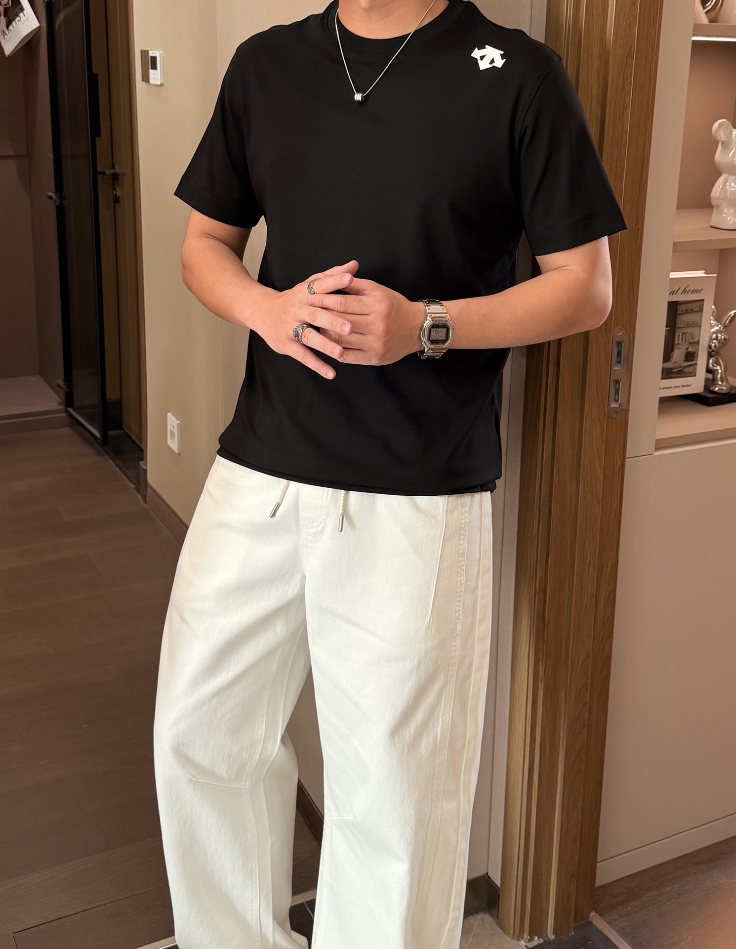 · 迪桑特 2026春夏新款首发专柜最新款短袖圆领T恤 高端订制 设计前卫时尚！品牌logo重工艺设计 
