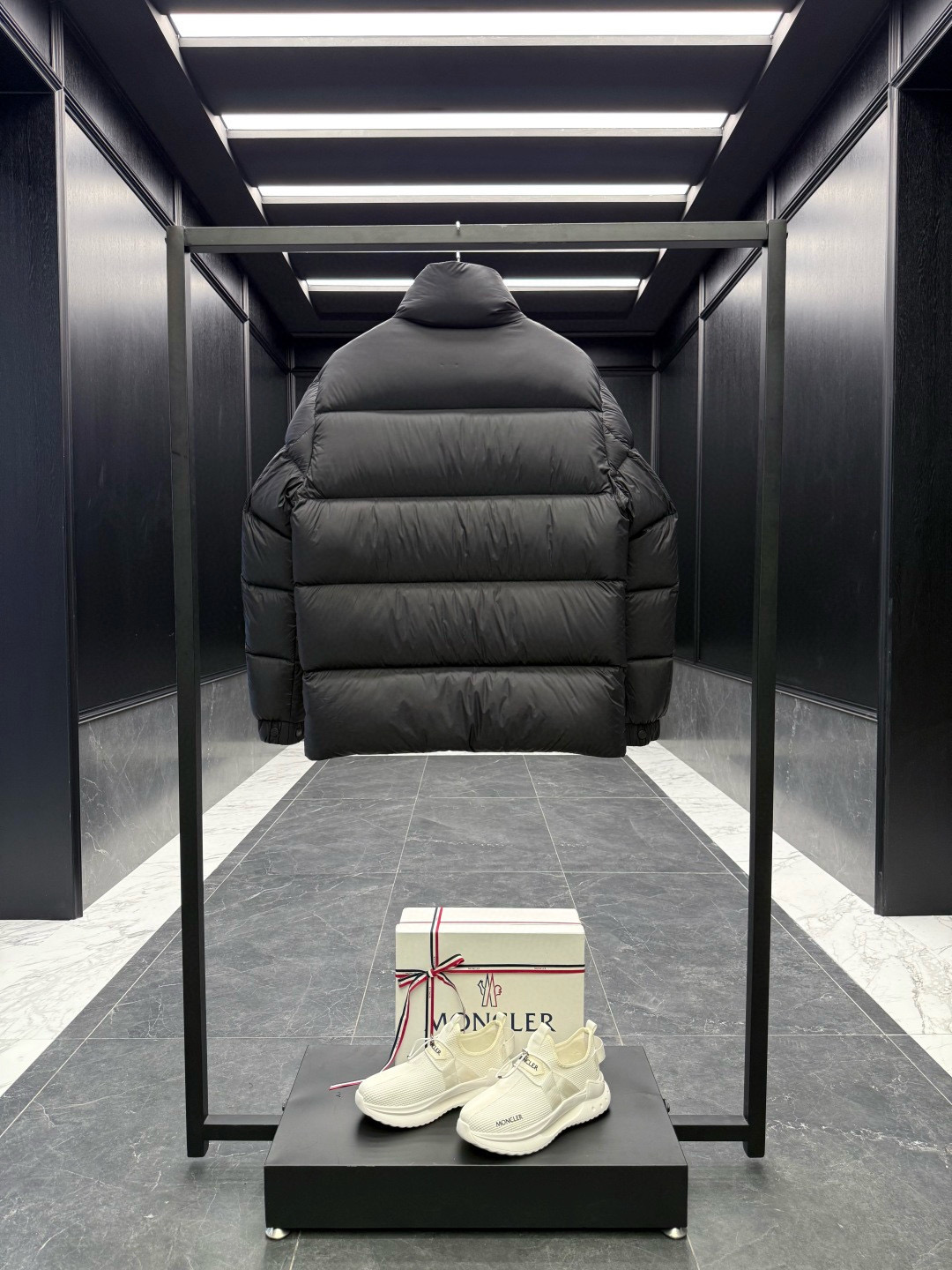 Moncle** 2025秋冬短款男士羽绒服夹克外套.放眼望去,市面版本一个能打的都没有.130w+一吨