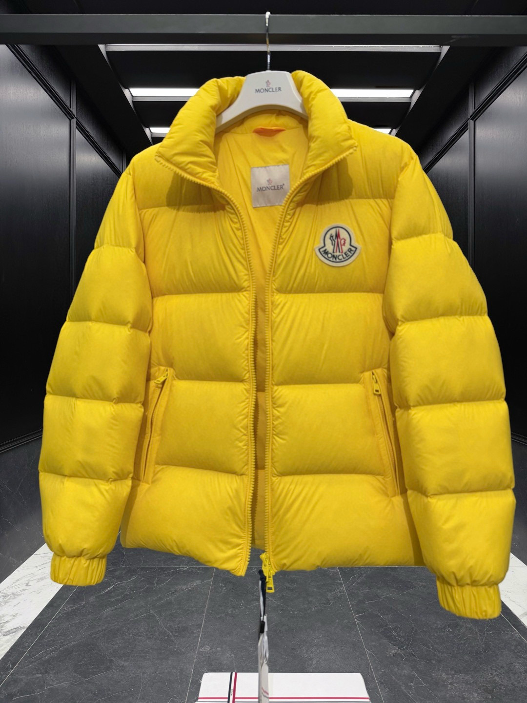 Moncle** 2025秋冬短款男士羽绒服夹克外套.放眼望去,市面版本一个能打的都没有.130w+一吨