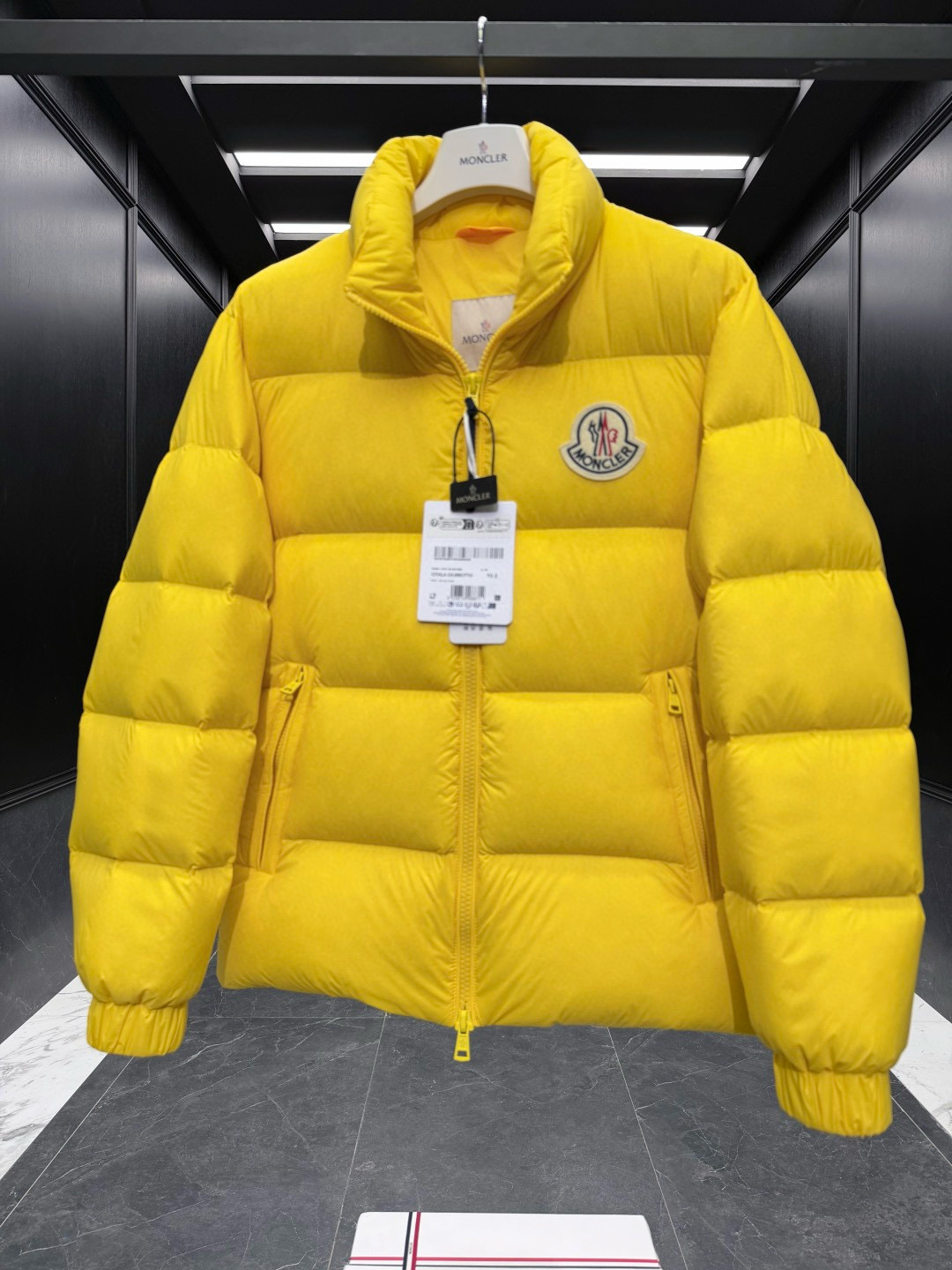 Moncle** 2025秋冬短款男士羽绒服夹克外套.放眼望去,市面版本一个能打的都没有.130w+一吨