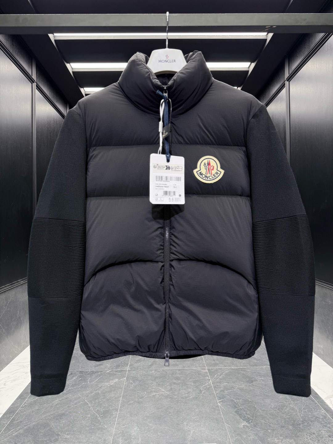 Moncler** 2025秋冬大标Logo刺绣厚款cardigan tricot拼接男士加厚加衬羊毛开