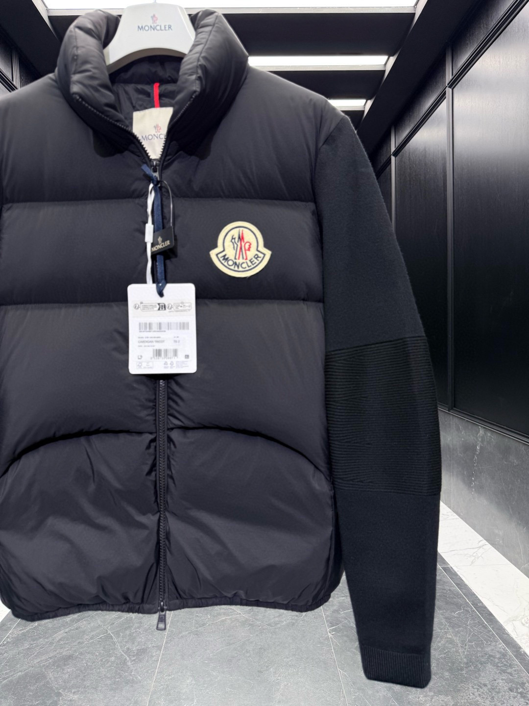 Moncler** 2025秋冬大标Logo刺绣厚款cardigan tricot拼接男士加厚加衬羊毛开