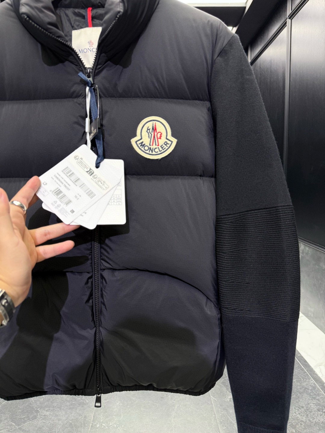 Moncler** 2025秋冬大标Logo刺绣厚款cardigan tricot拼接男士加厚加衬羊毛开