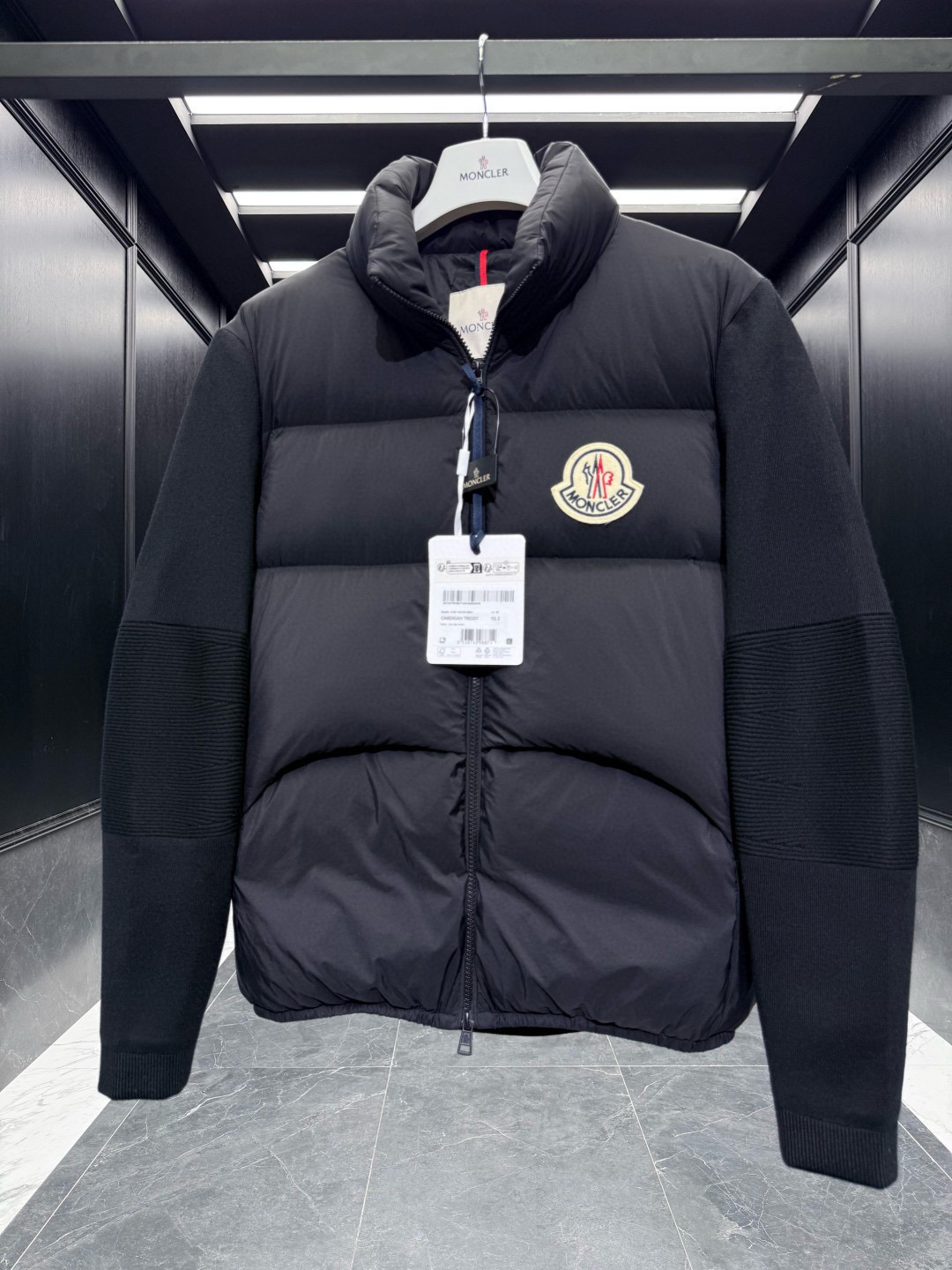 Moncler** 2025秋冬大标Logo刺绣厚款cardigan tricot拼接男士加厚加衬羊毛开