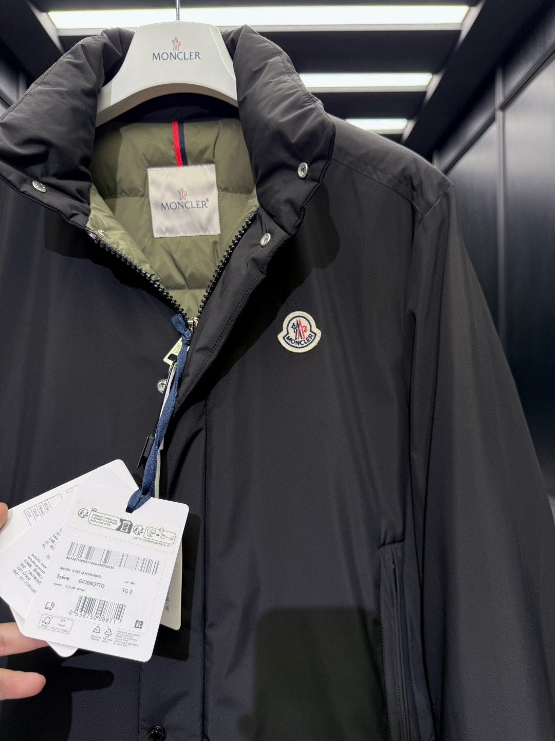 Moncler EPine** 2025秋冬短身立领夹克羽绒外套.特级鹅绒填充➕原厂替换面料.撞色设计真