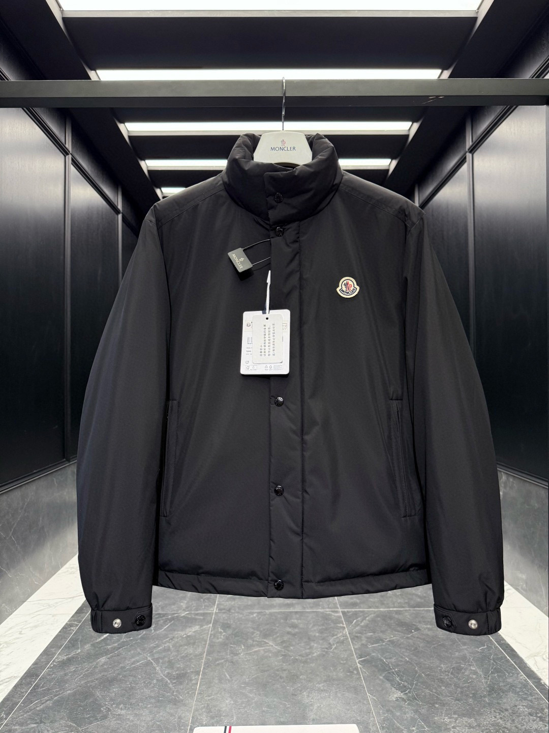 Moncler EPine** 2025秋冬短身立领夹克羽绒外套.特级鹅绒填充➕原厂替换面料.撞色设计真