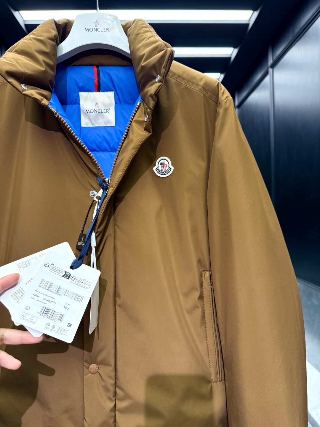 Moncler EPine** 2025秋冬短身立领夹克羽绒外套.特级鹅绒填充➕原厂替换面料.撞色设计真