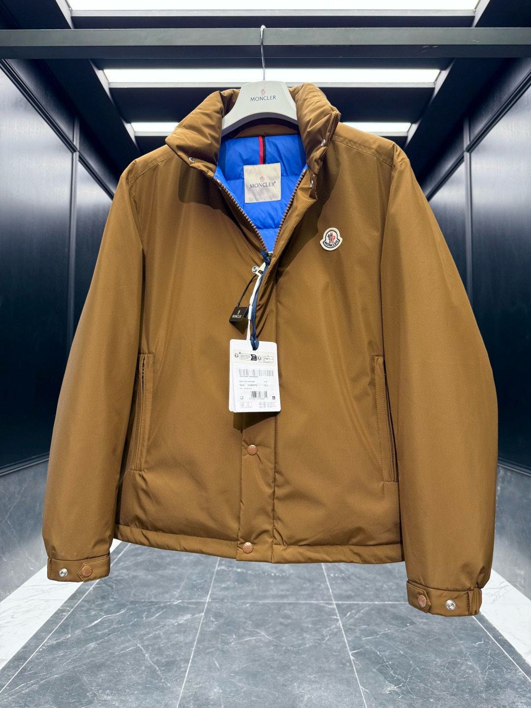 Moncler EPine** 2025秋冬短身立领夹克羽绒外套.特级鹅绒填充➕原厂替换面料.撞色设计真