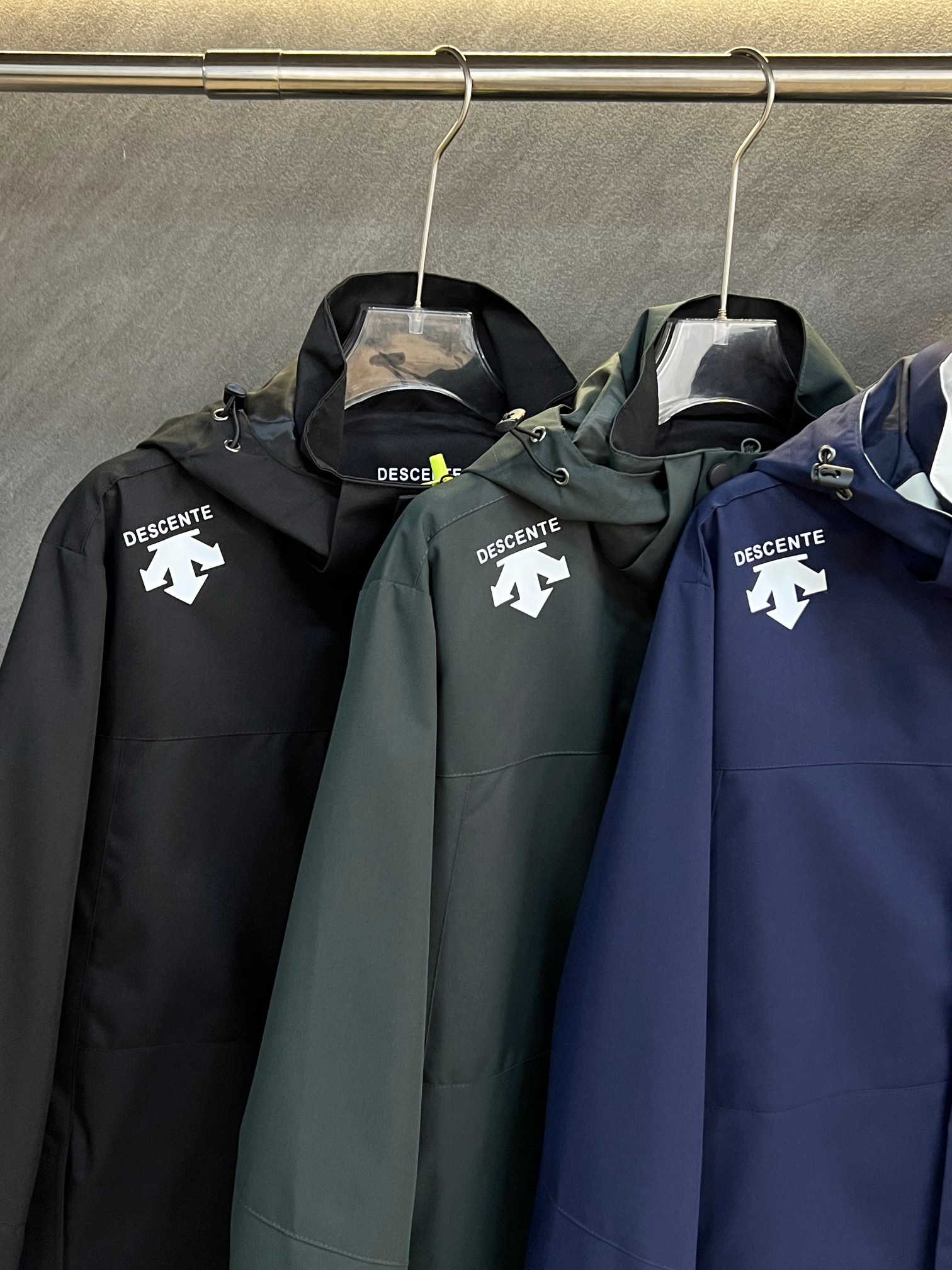2022 Exclusive Custom Edition Men’s Suit with Gore-Tex Airproof Fabric - 图片 3