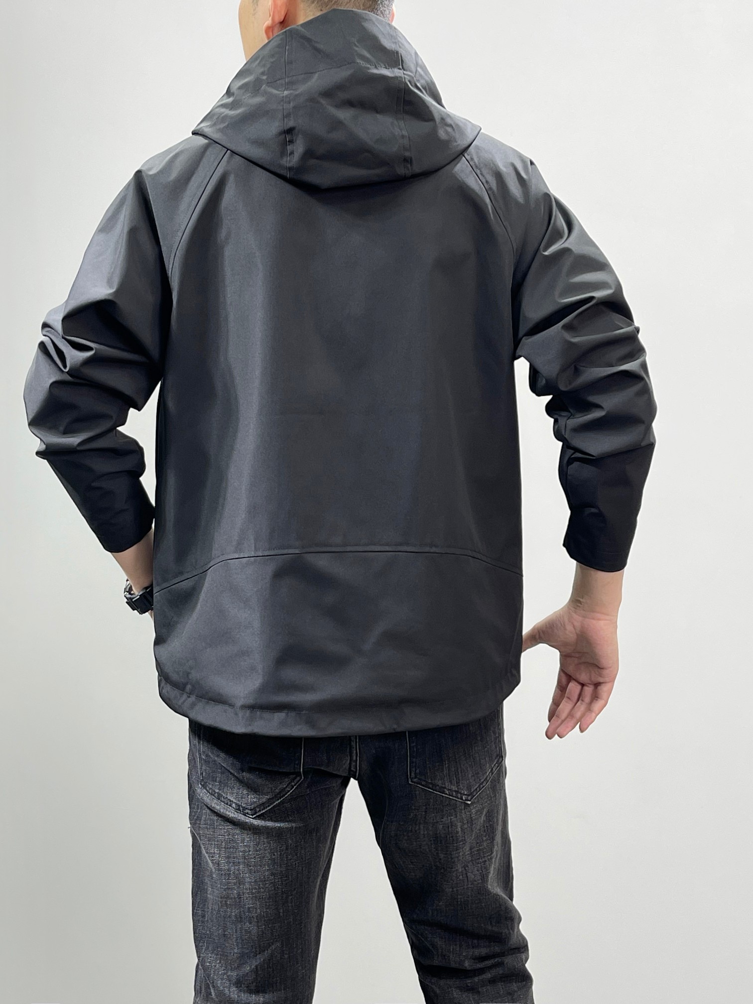 Arc’teryx Original Bird Waterproof Soft-Shell Assault Suit: Features, Design, and Sizing - 图片 6