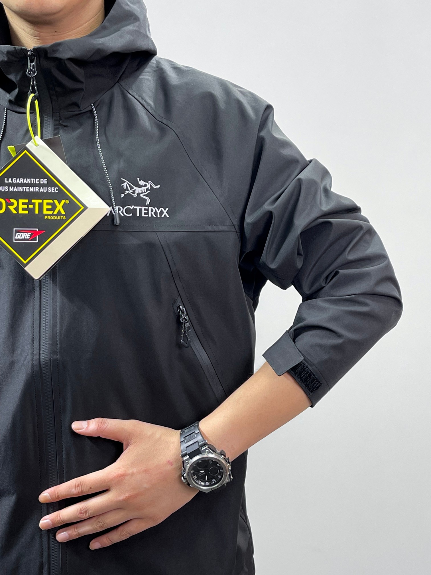 Arc’teryx Original Bird Waterproof Soft-Shell Assault Suit: Features, Design, and Sizing - 图片 3