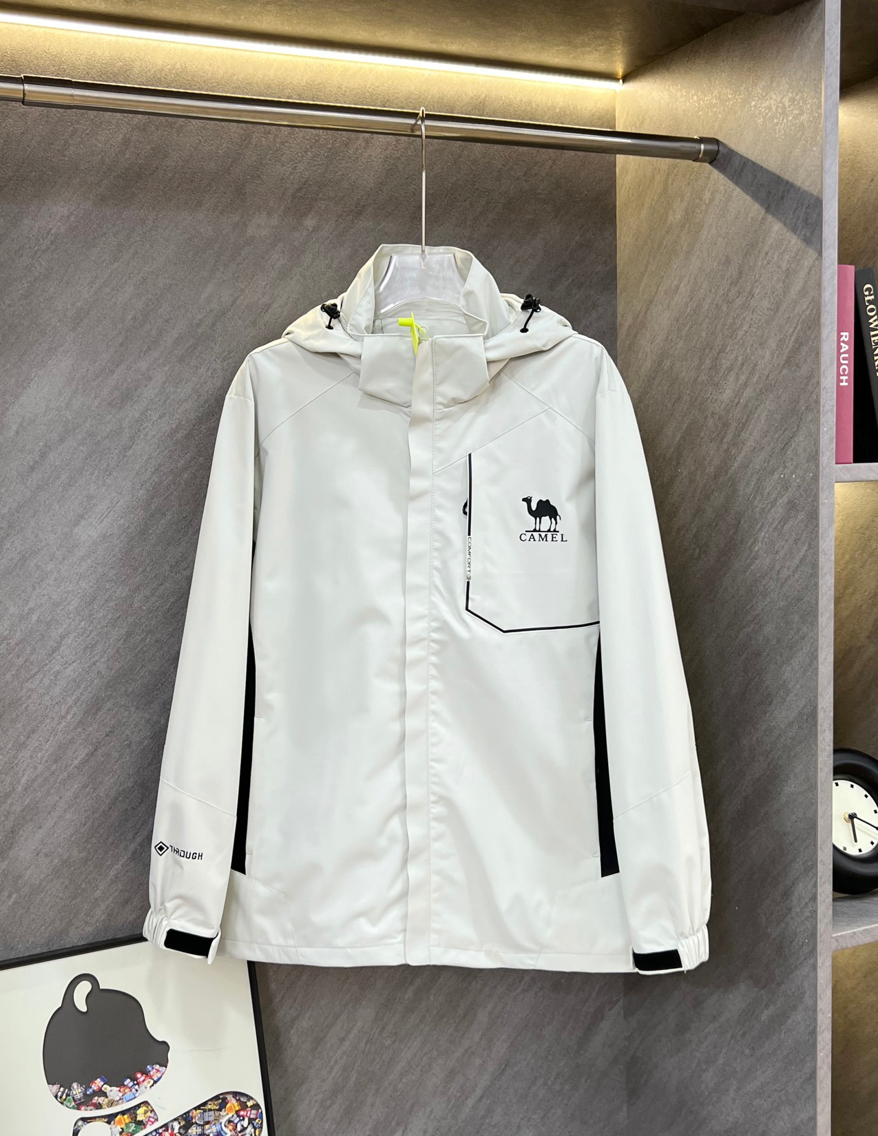 Cameron Camel’s Hooded Hat Coat: Urban Adventure Battle Suit for Fall - 图片 5