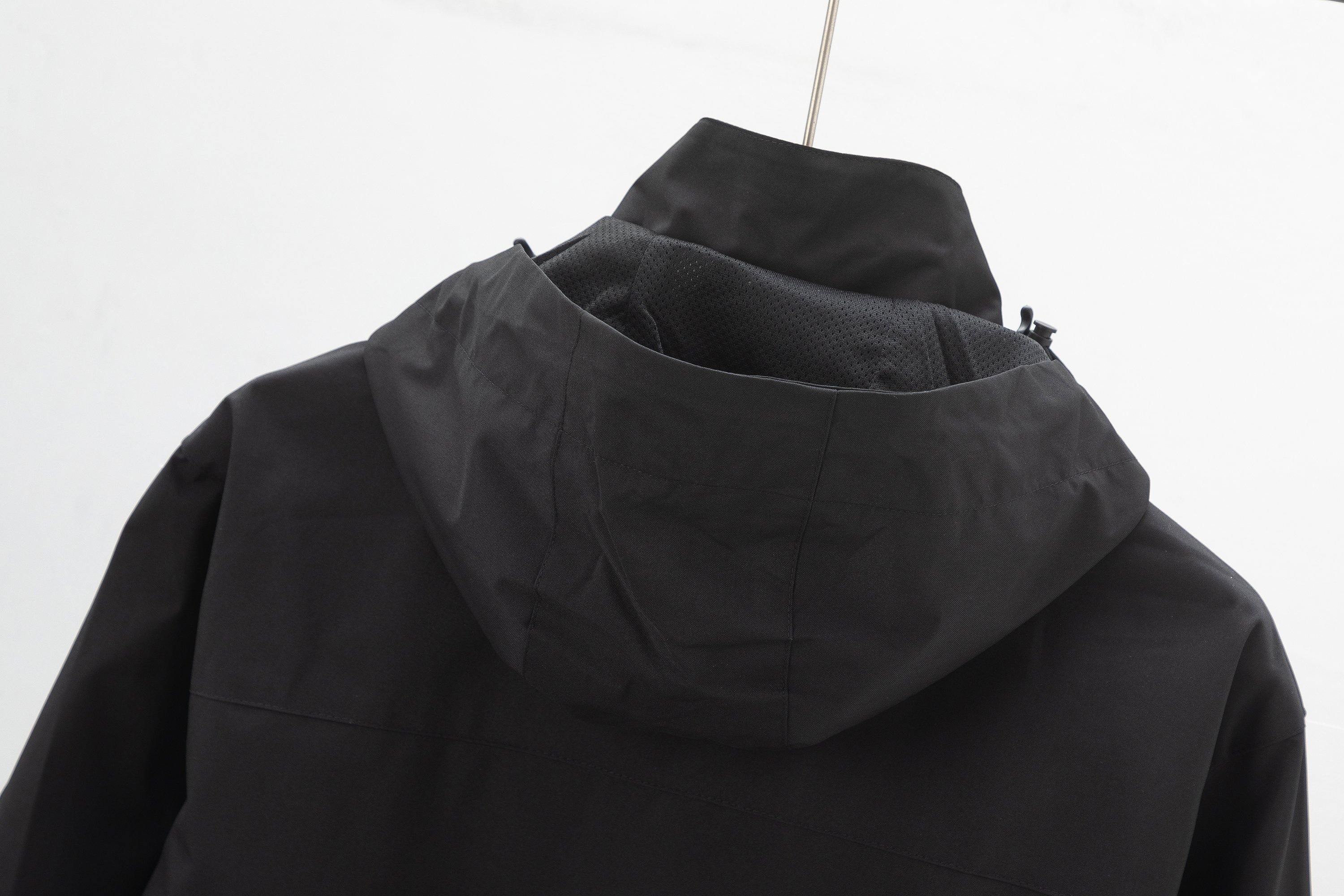 U.A. Andrema Recreational Sports Jacket: Deluxe Assault Suit for Outdoor Activities - 图片 5