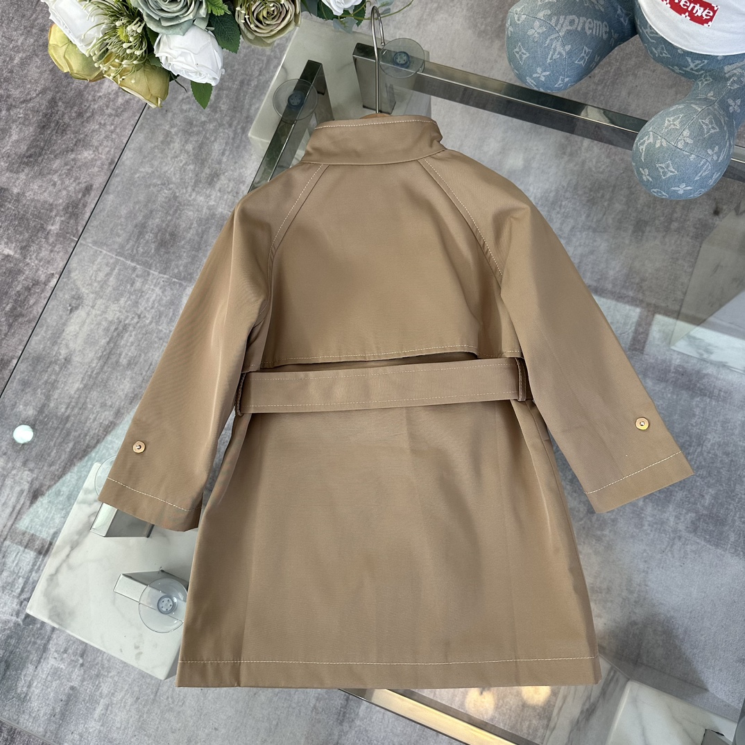 博柏利 Burberry 高级成衣风衣外套及大衣服饰 #02151AE6 9