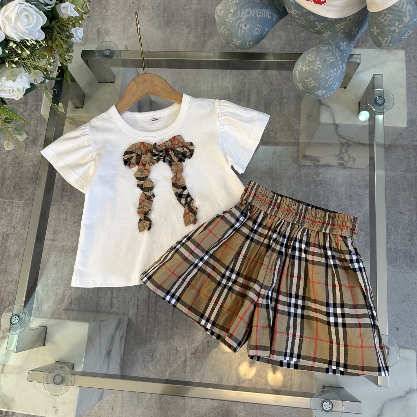 Burberry 巴宝莉,童装,女童套装,纯棉面料,夏天冰凉清透,上身舒适又好看,码数 3
