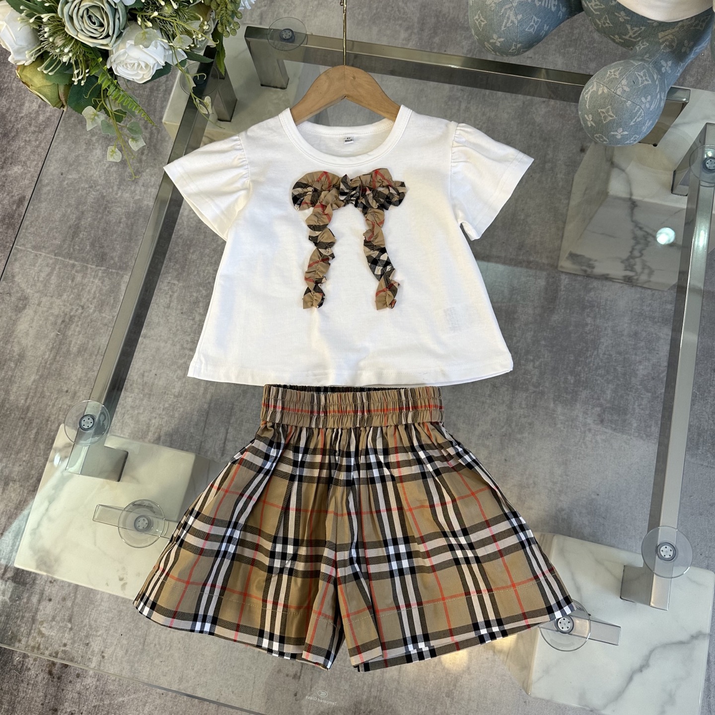Burberry 巴宝莉,童装,女童套装,纯棉面料,夏天冰凉清透,上身舒适又好看,码数 2