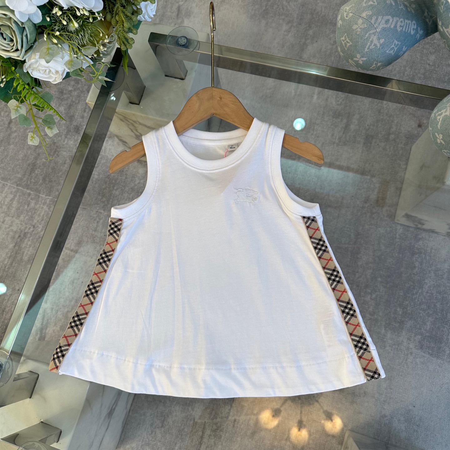 Burberry 巴宝莉,童装,女童套装,背心拼接条纹,阔腿裙裤,夏天冰凉清透,上身舒适又好看,码数 4