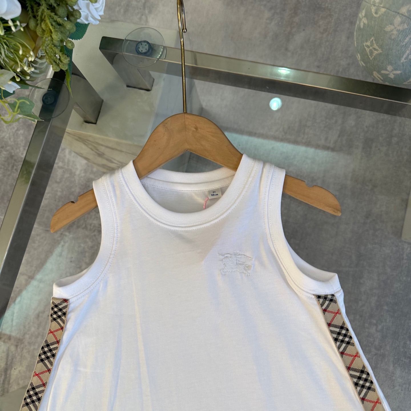 Burberry 巴宝莉,童装,女童套装,背心拼接条纹,阔腿裙裤,夏天冰凉清透,上身舒适又好看,码数 5