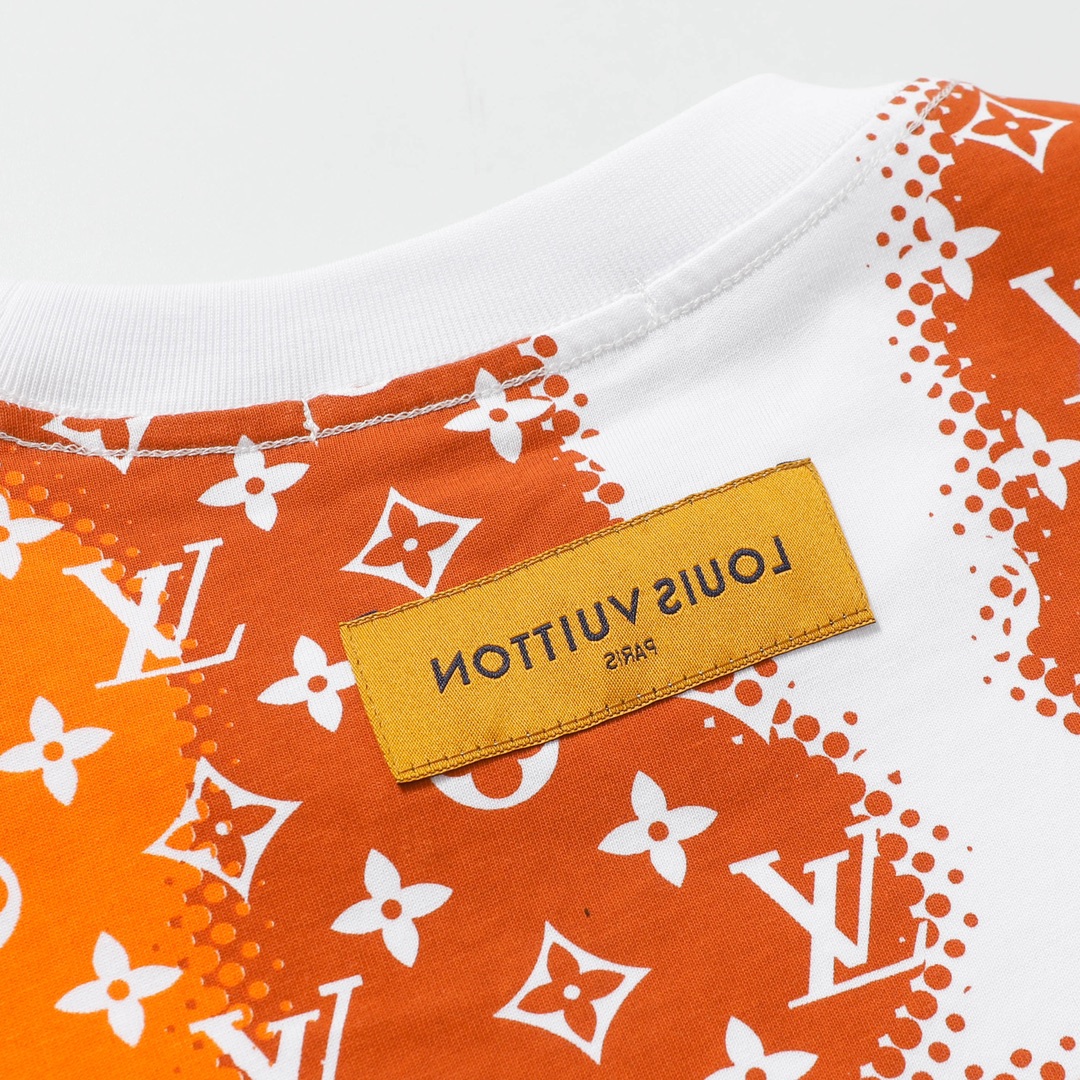 Louis Vuitton/路易威登 满印老花渐变字母短袖T恤