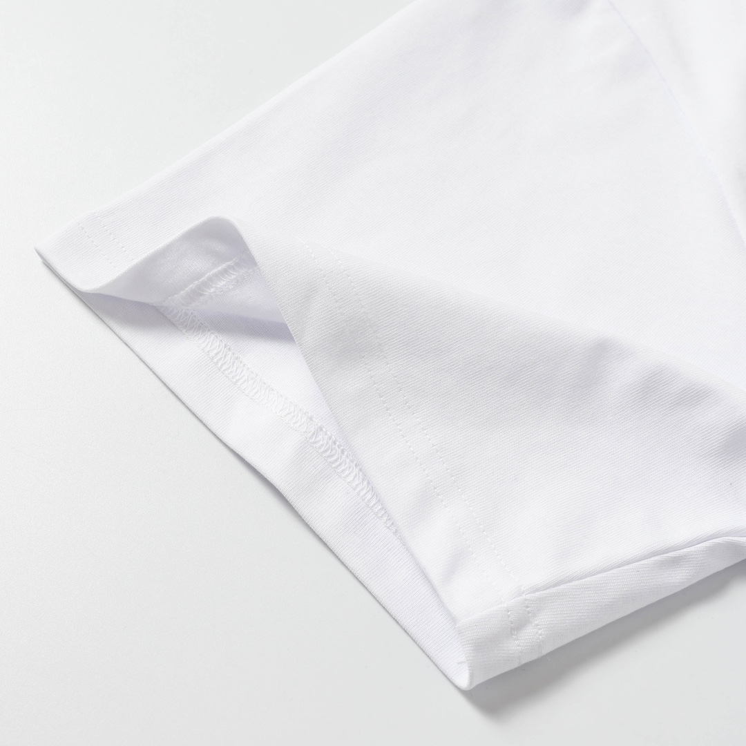 Louis Vuitton/路易威登 浮雕老花短袖T恤 黑色 白色