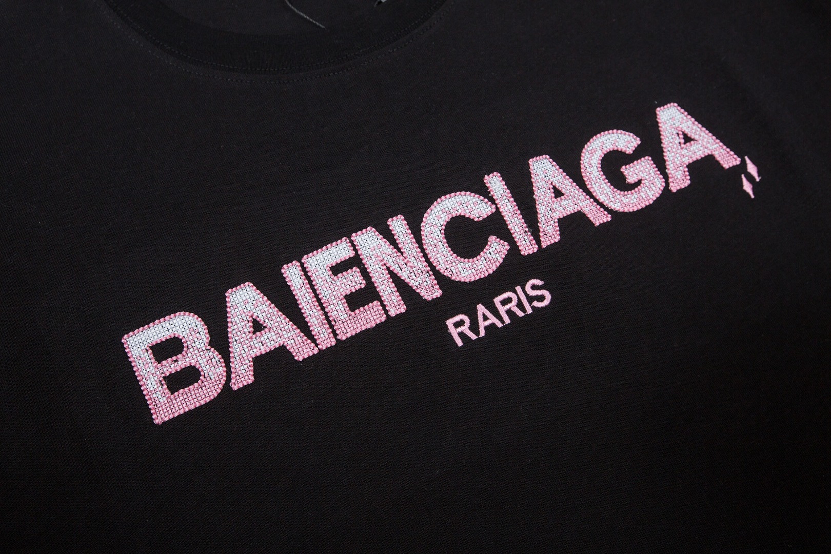 Balenciaga/巴黎世家 炫彩渐变Logo绣花短袖T恤