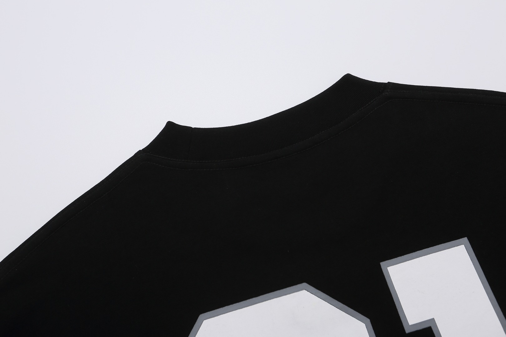 Balenciaga/巴黎世家 BASKETBALL系列01号球衣短袖T恤 黑色 白色