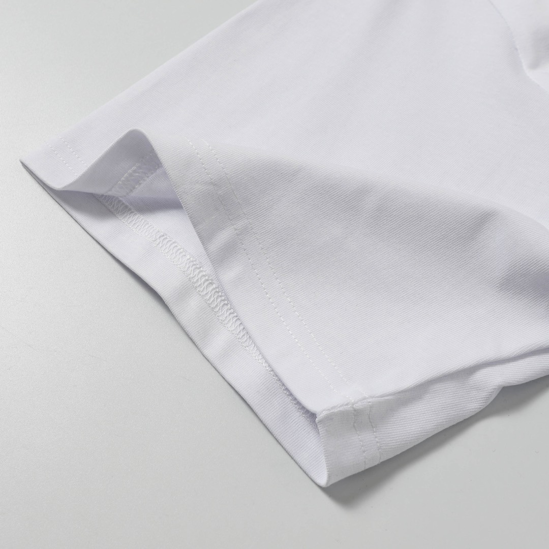 Burberry/巴宝莉 立体硅胶Logo短袖T恤 黑色 白色