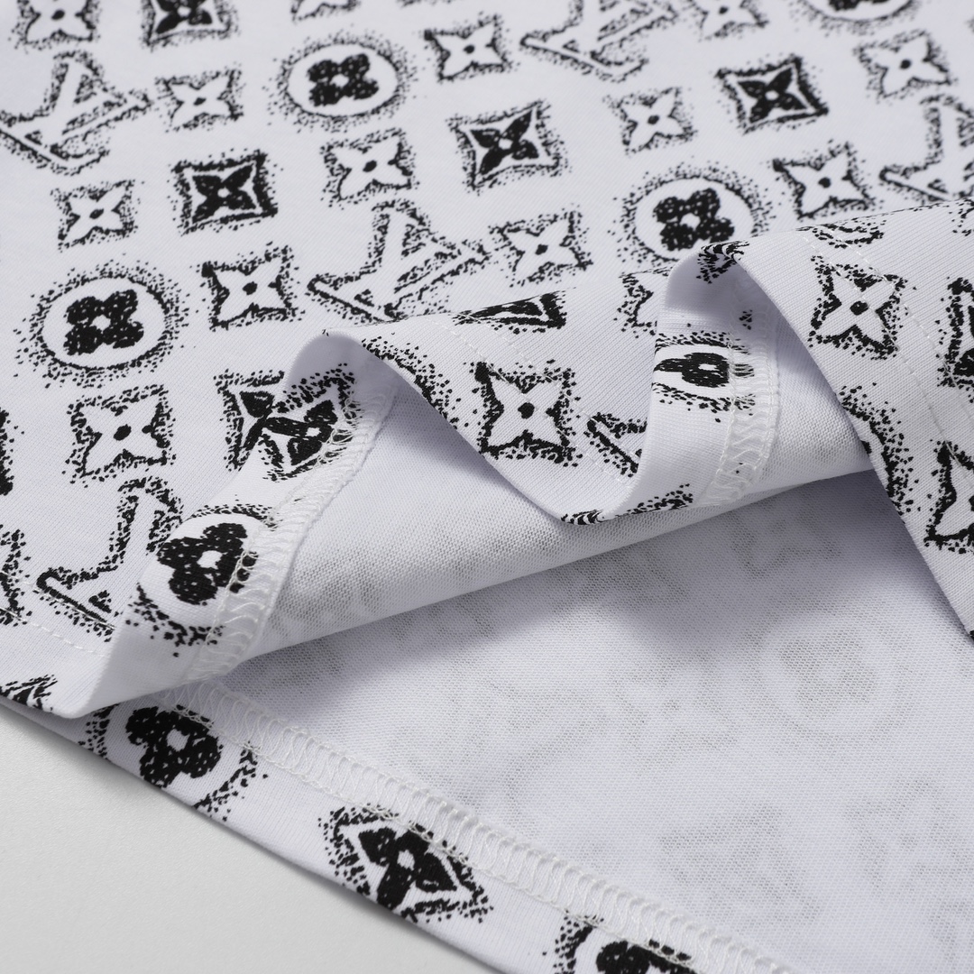 Louis Vuitton/路易威登 老花满印短袖T恤 白色 黑色-莆田鞋,莆田鞋货源,高仿鞋,高仿鞋货源,安福档口,莆田高仿鞋,莆田鞋批发,高仿鞋批发,莆田高仿运动鞋,高仿运动鞋,莆田运动鞋 Louis Vuitton/路易威登 老花满印短袖T恤 白色 黑色