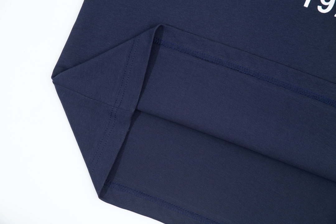 Gucci/古驰 拼色涂鸦及刺绣短袖T恤 蓝色 杏色-Chinese UA Cheap High Quatity Brand Clothes Bags handbags Sneakers wholesale wholesaler seller from China Factory suppliers Fashion Clothing Shoes best Quality Beautiful Price Gucci/古驰 拼色涂鸦及刺绣短袖T恤 蓝色 杏色