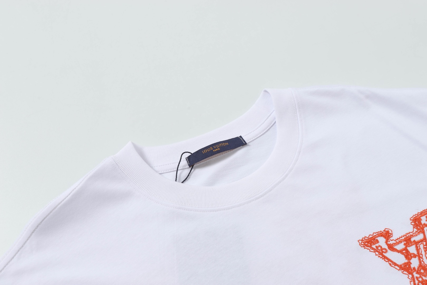 Louis Vuitton/路易威登 25ss 橙标镂空刺绣圆领短袖T恤黑色 白色