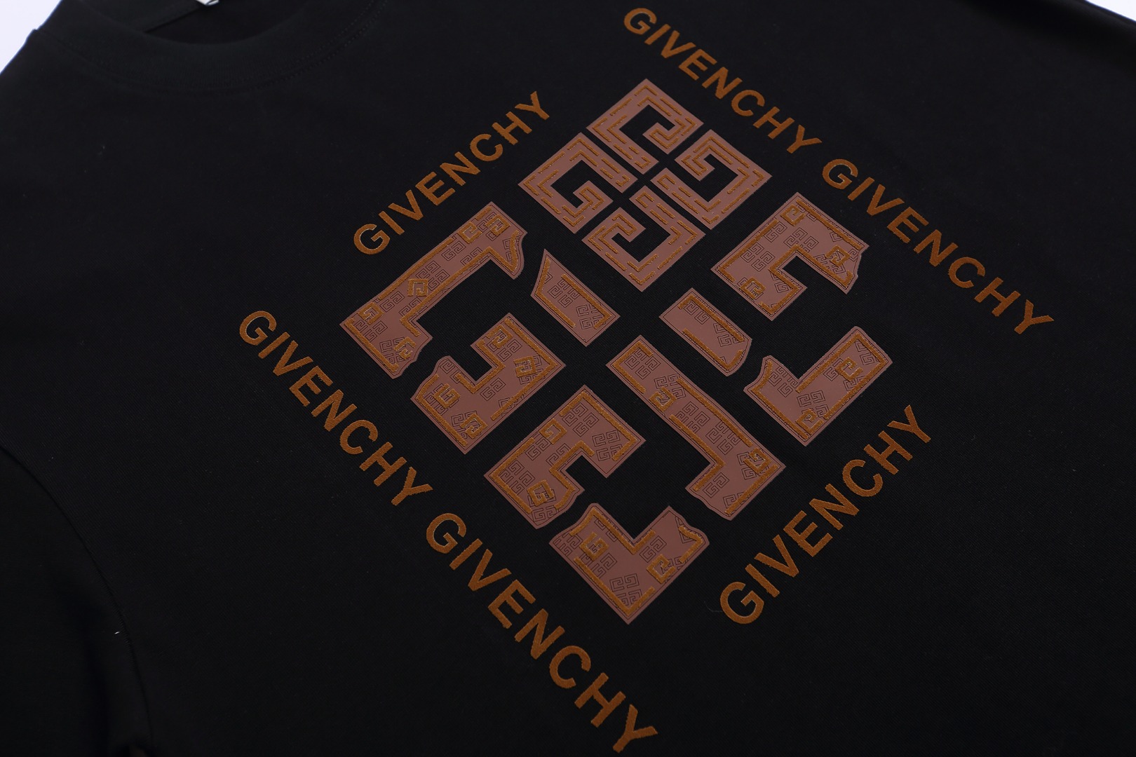 Givenchy/纪梵希 25ss 立体压胶字母短袖T恤