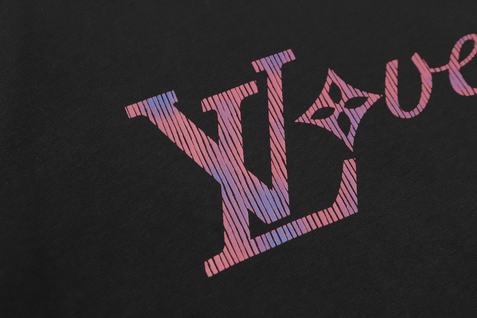 Louis Vuitton/路易威登 25ss 紫金渐变字母印花短袖T恤
