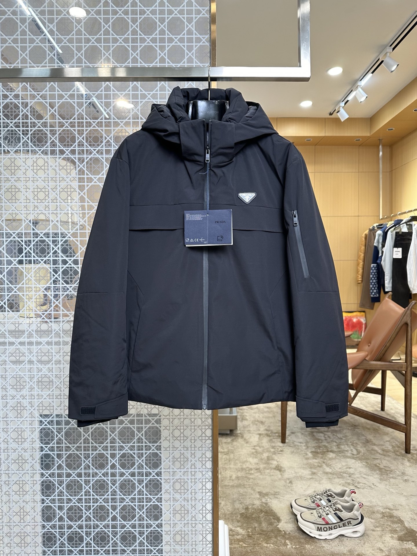 Пуховик Prada