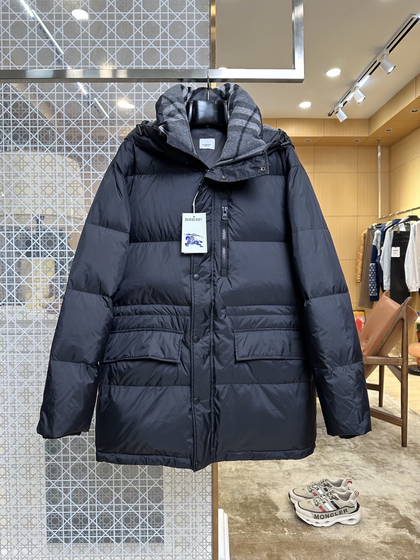 Пуховик Burberry