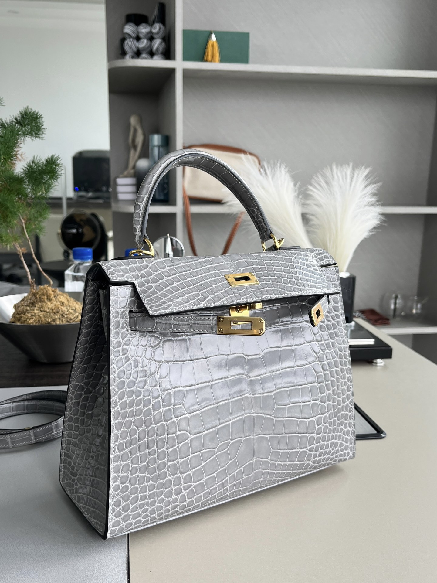 kelly25 水晶灰亮面美洲鳄 金扣，一级手工缝制