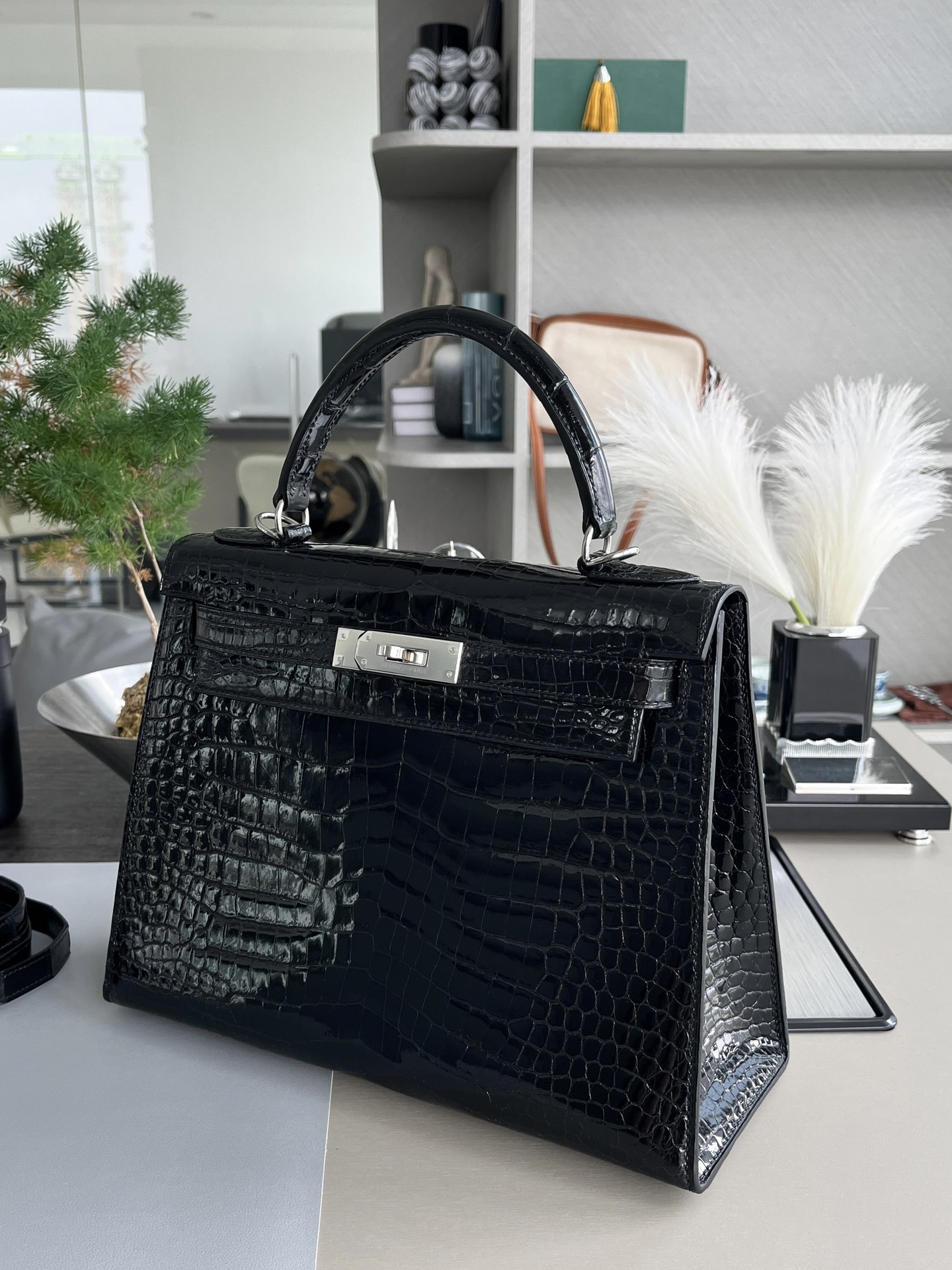kelly32 黑色亮面野生湾鳄 银扣，一级手工缝制