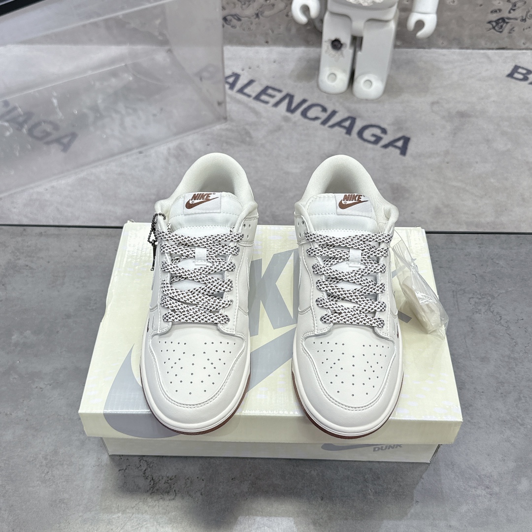 NO:615732,LV co-branded model, new version updated data, narrow last and tilted toe style# Made of hard grained cowhide leather upper material#meticulous pull-top midsole fabric#Insole embedded with EVA cushioning material and back glue#New narrow version of the tilted toe wear-resistant rubber outsole is freely made by You, By You exclusive customized personalized shoes, Nike Nike By You SB Dunk Low Retro 'Diamond Supply Co.' Dunk series low-top casual sports skateboard shoes, size 36  36.5 37.5 38 38.5 39 40 40.5 41 42 42.5 43 44 44.5 45 46, casual shoes/sports shoes, louis vuitton, sneakers19860909LV联名款 全新版更新数据窄楦翘头版型# 采用硬质粒面牛剖皮革鞋面材质#缜密拉帮中底布# 鞋垫嵌EVA缓震物料及背胶# 全新窄版翘头耐磨橡胶大底自由自造,By You专属定制个性鞋款,耐克Nike By You SB Dunk Low Retro”Diamond Supply Co.”扣篮系列低帮休闲运动滑板板鞋 尺码36 36.5 37.5 38 38.5 39 40 40.5 41 42 42.5 43 44 44.5 45 46,休闲鞋/运动鞋,louis vuitton,sneakers,Women's Shoes