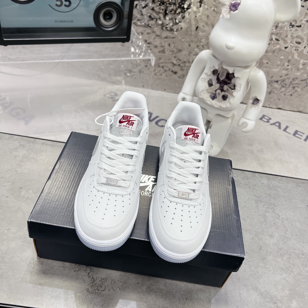 NO:469133,Nike Air Force 1 Low Official synchronization of casual shoes Original level Original last original cardboard Create a pure Air Force version # Focus on foreign trade channels Built-in honeycomb air cushion # Original box accessories Original midsole steel stamp, pull-up perfect Size 36 36.5 37.5 38 38.5 39 40 40.5 41 42 42.5 43 44 45, casual shoes/sports shoes, sneakers19860909Nike Air Force 1 Low 空军一号 休闲板鞋官方同步 原装级别 原楦头原纸板 打造纯正空军版型#专注外贸渠道 全掌内置蜂窝气垫 #原盒配件 原厂中底钢印、拉帮完美 尺码36 36.5 37.5 38 38.5 39 40 40.5 41 42 42.5 43 44 45,休闲鞋/运动鞋,sneakers,Women's Shoes